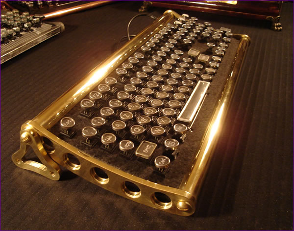 Meccanismo Complesso - Von Slatt steampunk keyboard